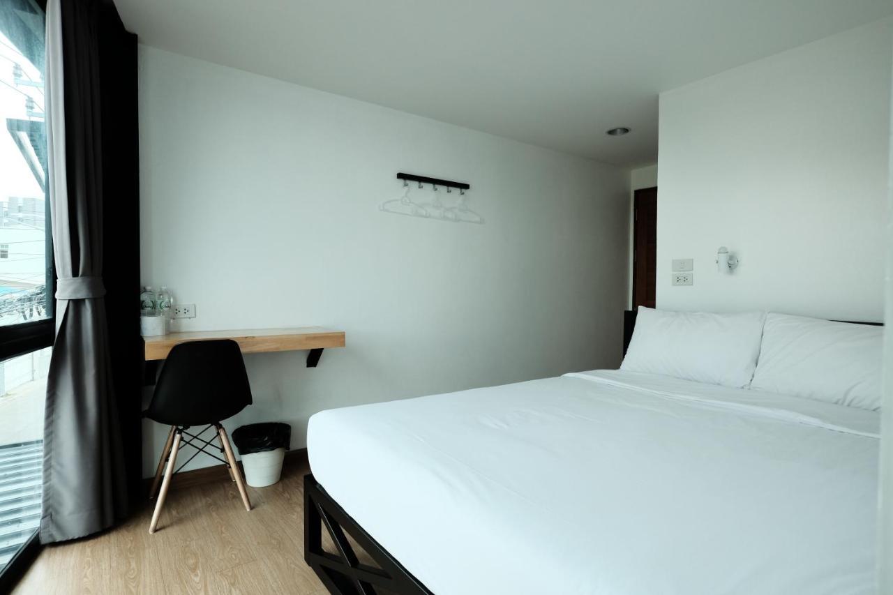 Wayha Hostel Don Mueang Airport Bangkok Bagian luar foto