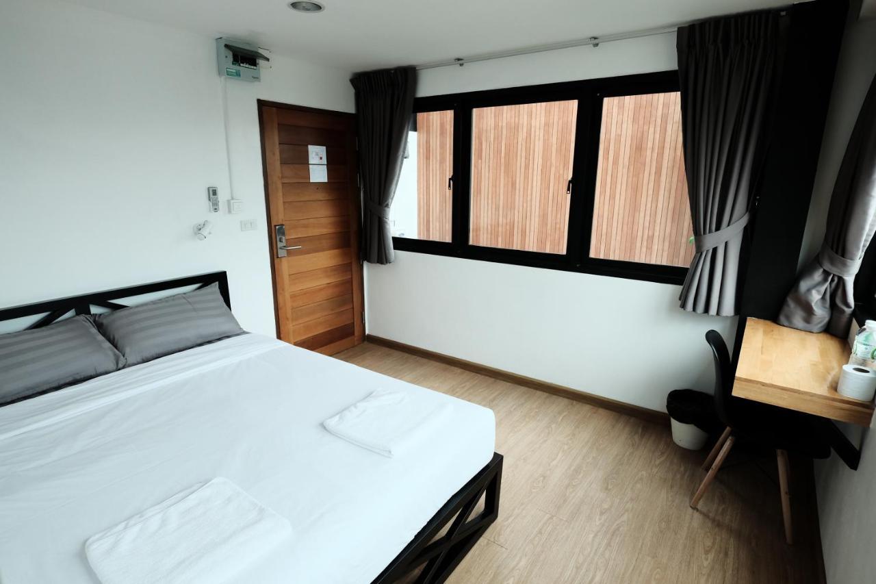 Wayha Hostel Don Mueang Airport Bangkok Bagian luar foto