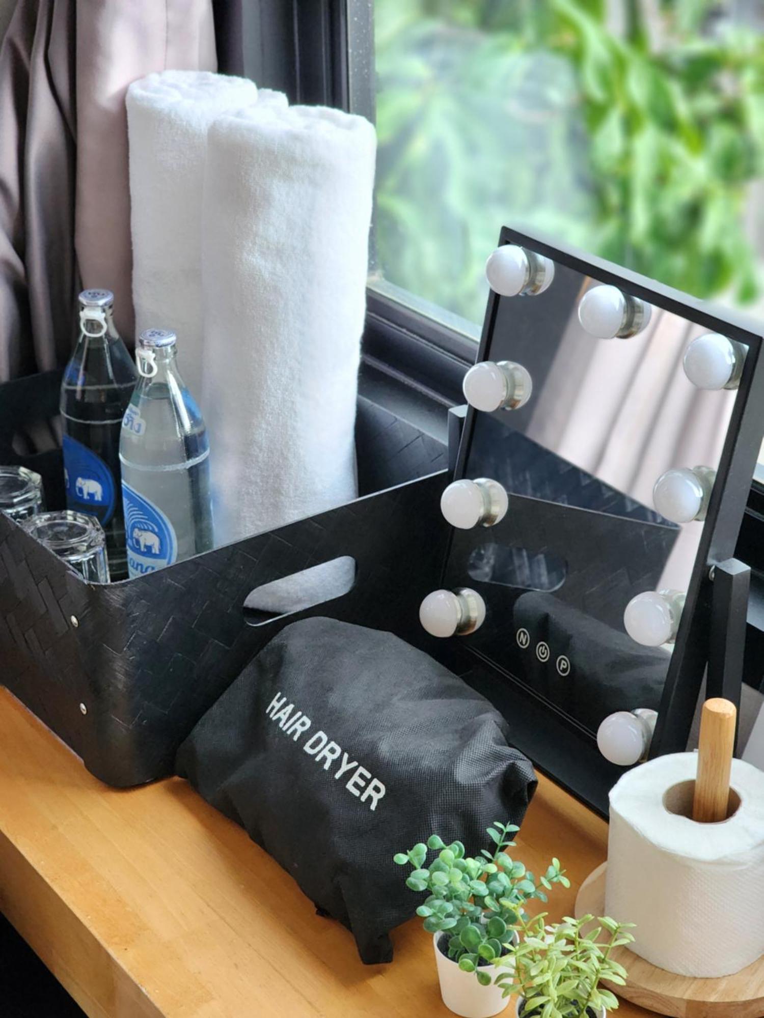 Wayha Hostel Don Mueang Airport Bangkok Bagian luar foto
